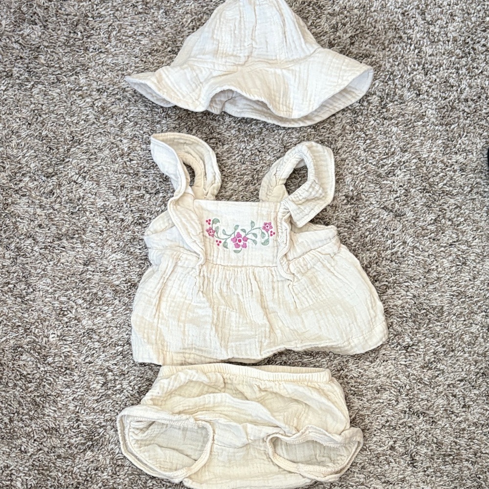 Carter's Cream Kids Matching Set with Hat